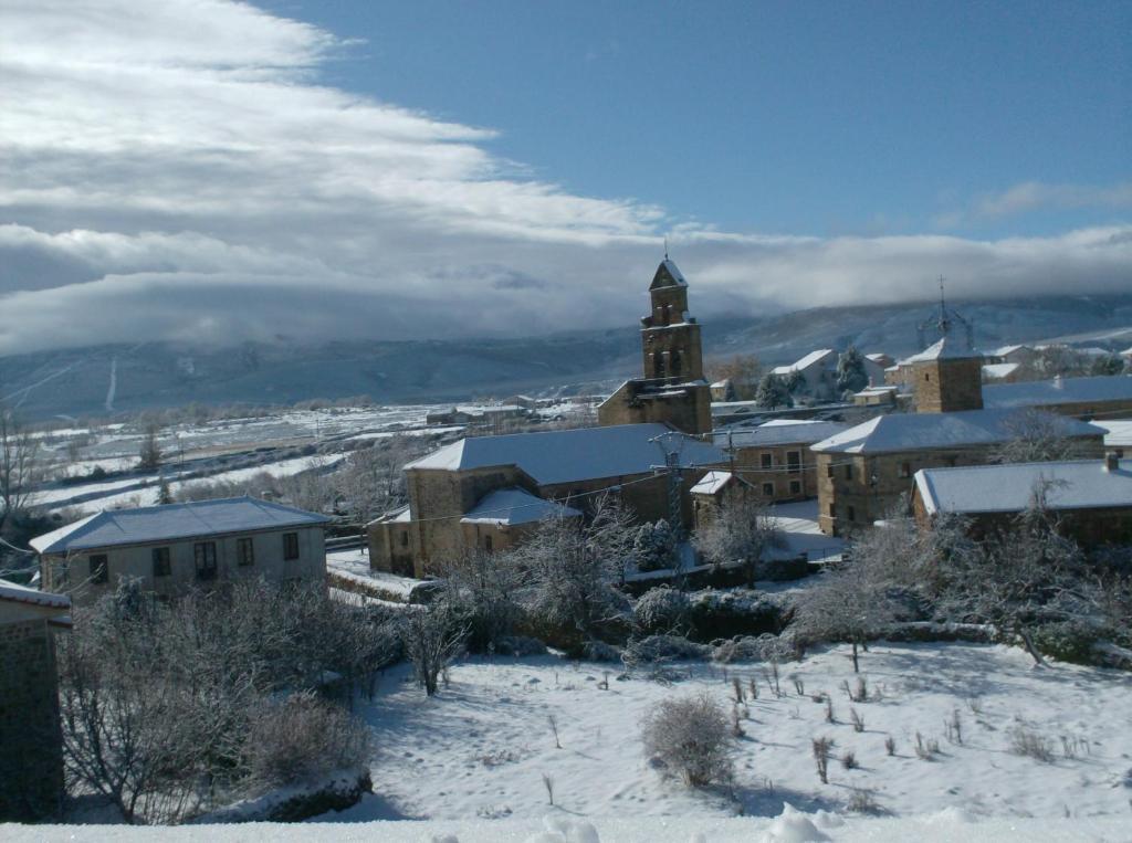 La Casa Del Filandon- Hotel Rural Quintanilla de Somoza ภายนอก รูปภาพ